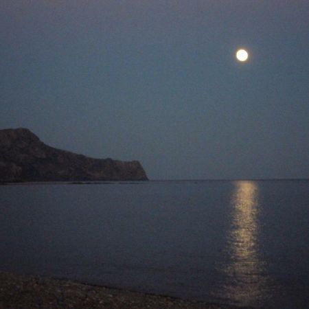 Αmmos Rooms Paleochora Buitenkant foto