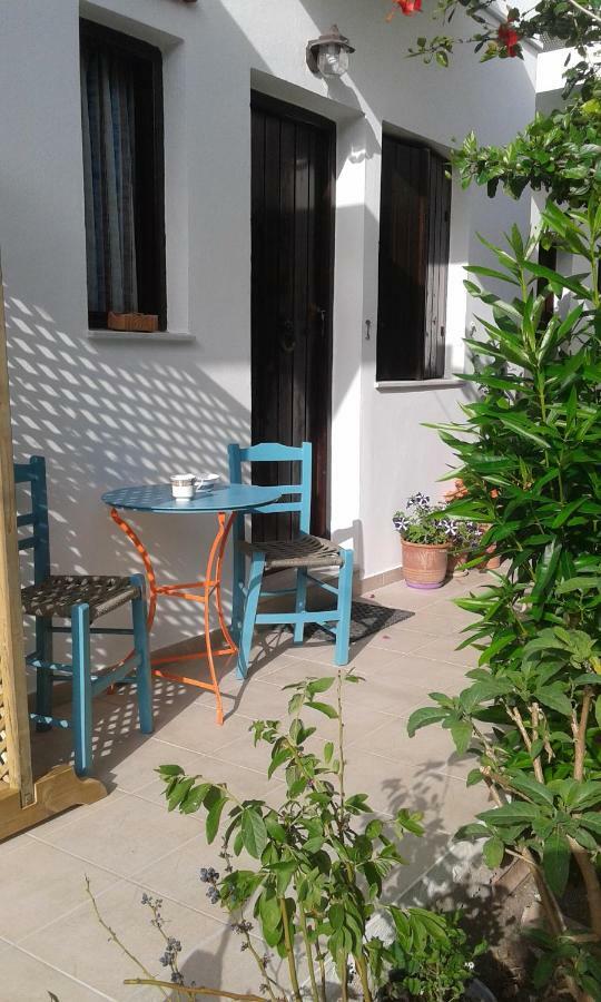 Αmmos Rooms Paleochora Buitenkant foto